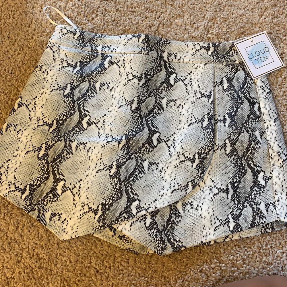 Snakeskin leather skirt